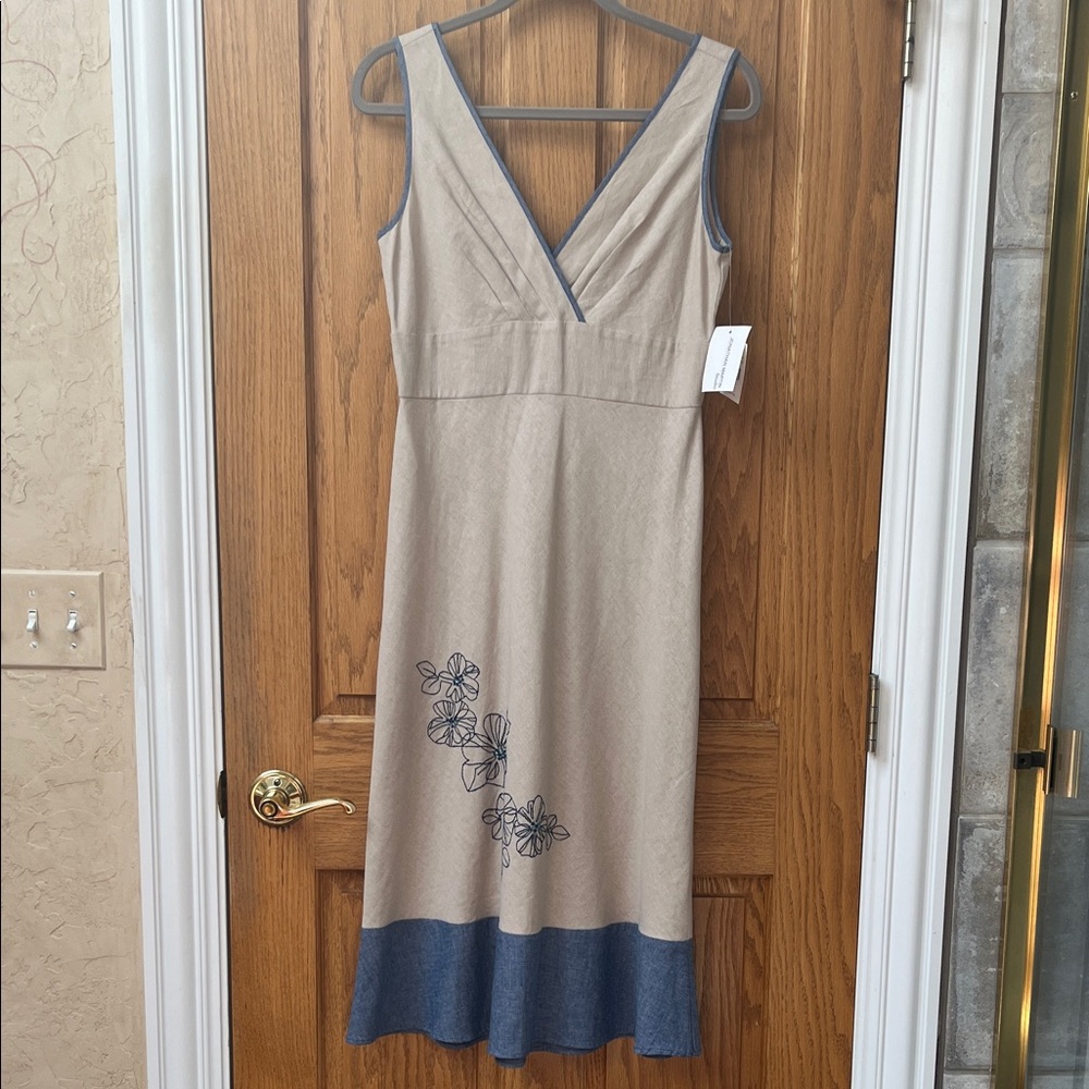 Chic Beige and Blue Floral Midi Dress